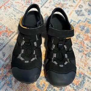 Teva men’s flintwood water shoe/sandals